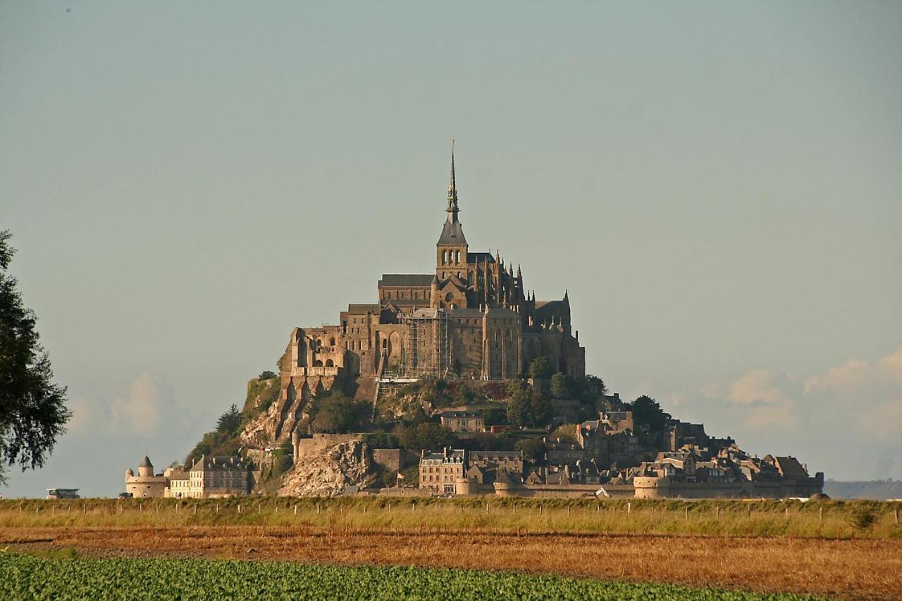 Gite A 1,9 Km Du Mont St Michel Villa โบวัวร์ ภายนอก รูปภาพ